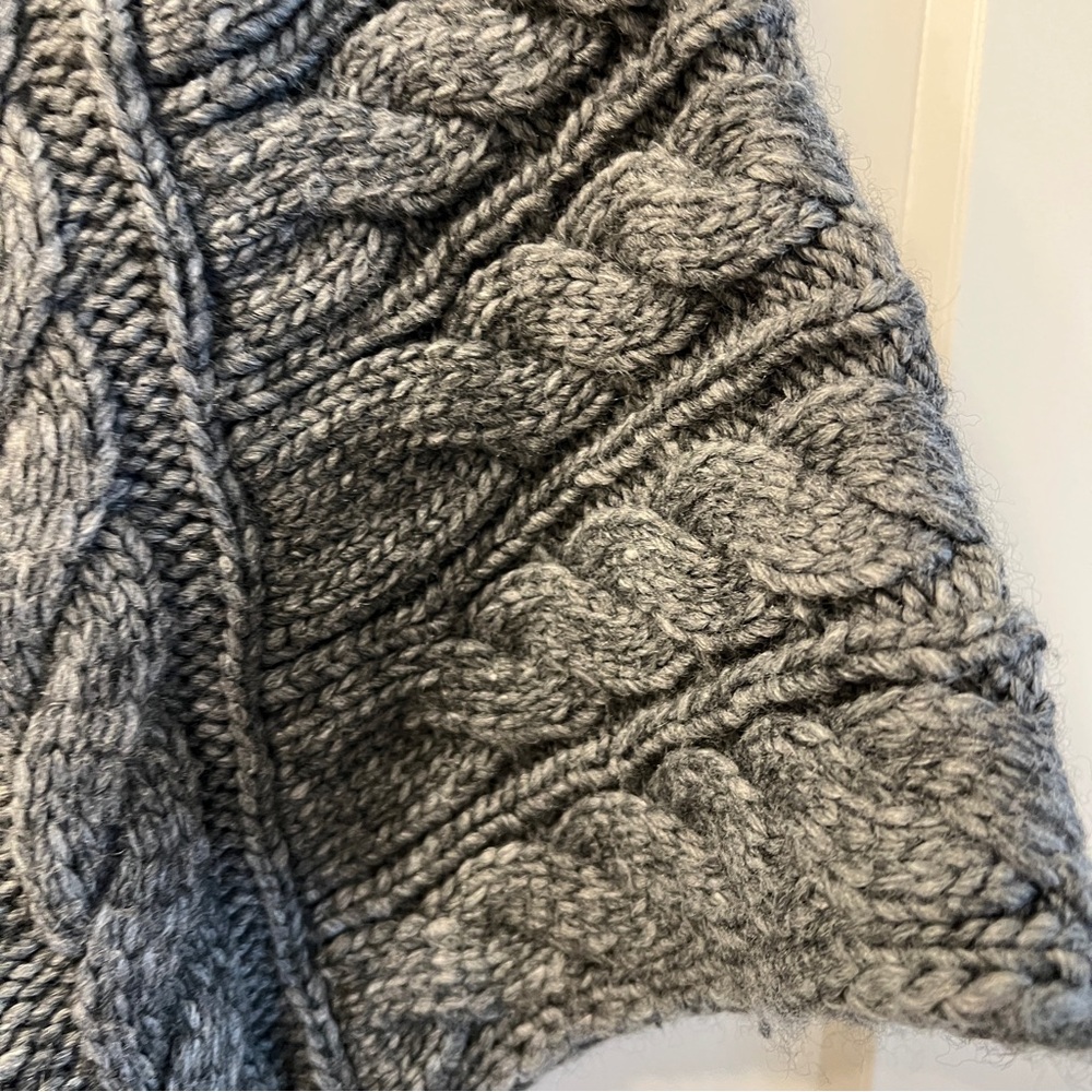 THE LOFT Turtleneck Cable Knit Sweater - Medium - Picture 4 of 11
